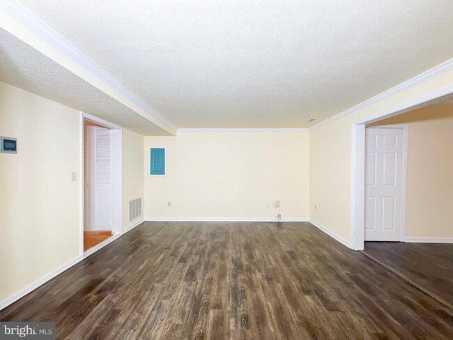 Building Photo - 673 Quail Dr
