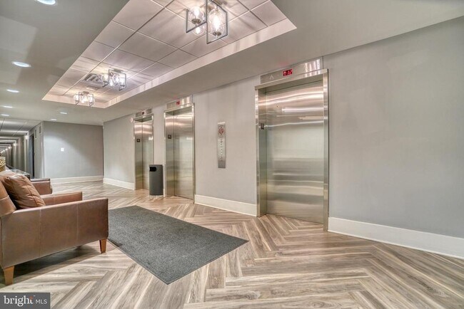 Building Photo - 5300 Holmes Run Pkwy