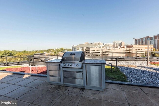 Building Photo - 8005 13th St