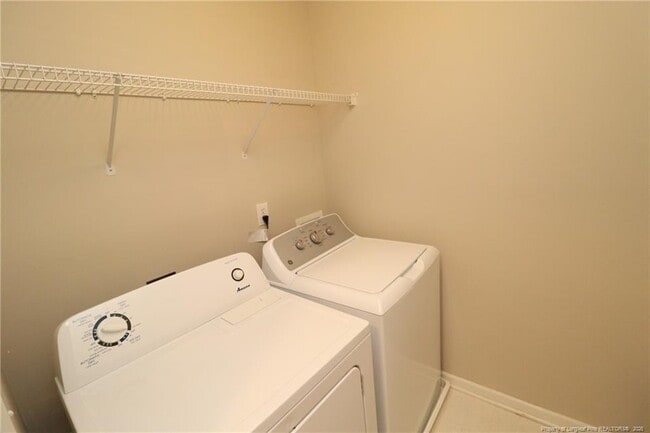Building Photo - 217 Hartshorn Ct