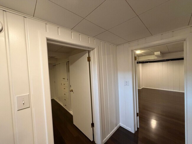 Building Photo - 924 N Union Ave
