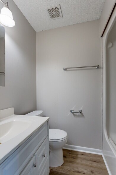 Building Photo - 241 Colt Dr B