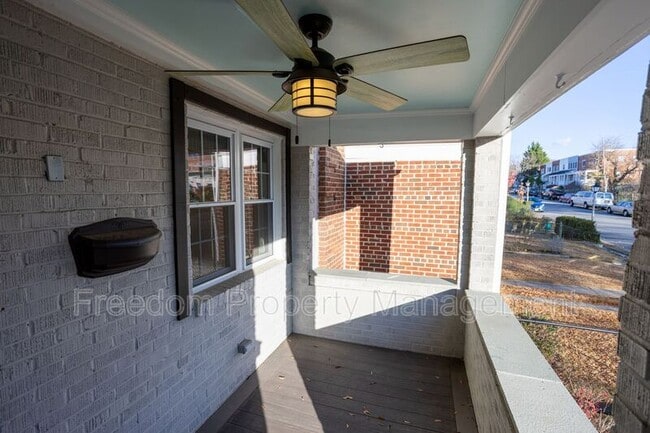 Building Photo - 102 Lynhaven Dr