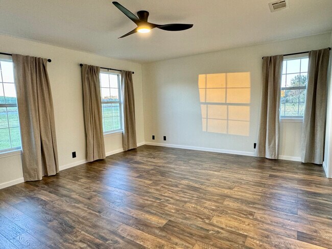 Building Photo - 6349 FL-189