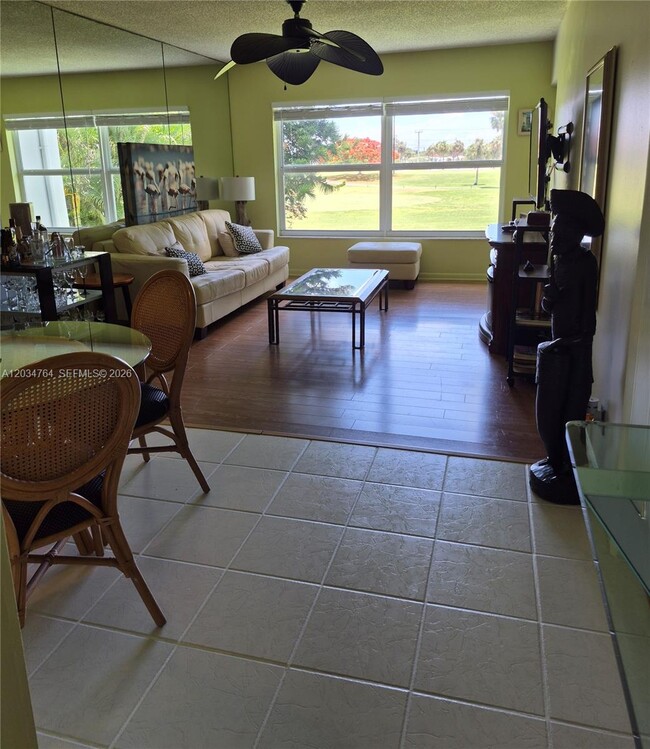 Building Photo - 7797 Golf Cir Dr