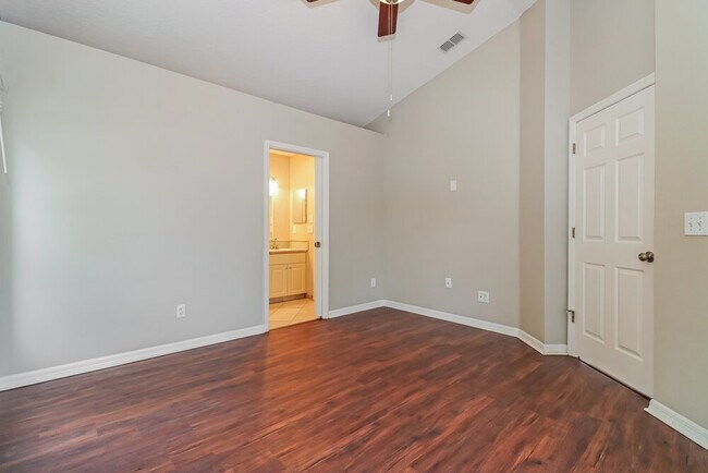 Building Photo - 8525 Hawbuck St