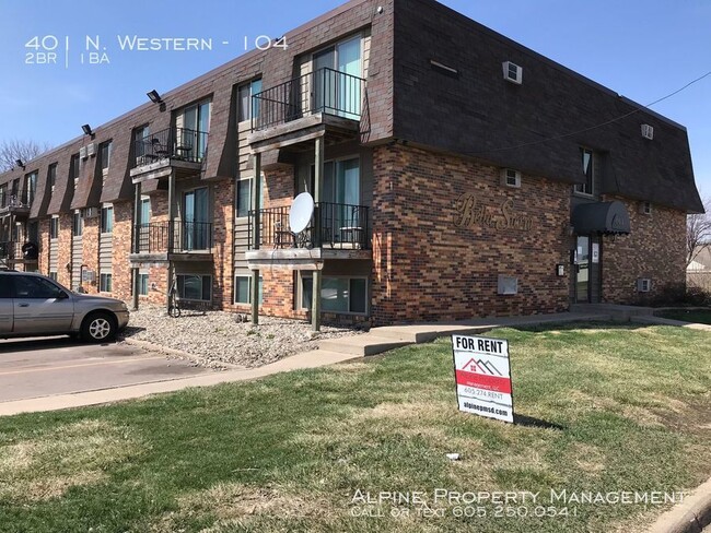Building Photo - 401 N Western Ave