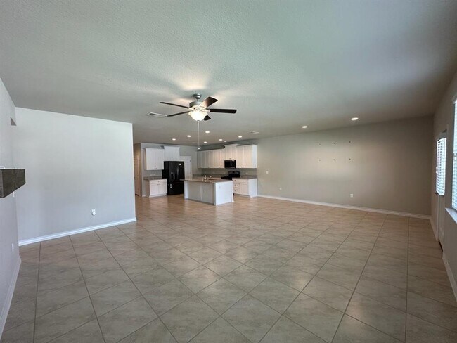 Building Photo - 10901 Mickelson Dr