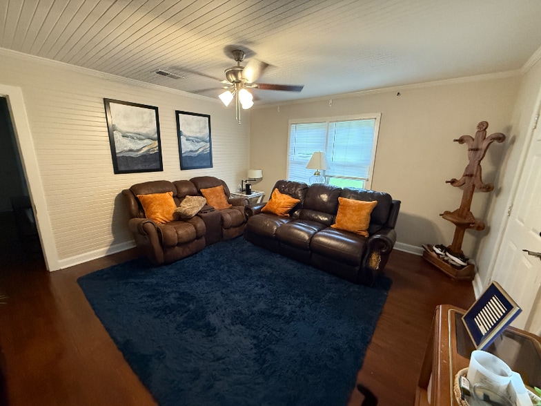 Building Photo - 1754 Poplar St