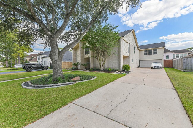 Building Photo - 3911 Cherry Forest Dr
