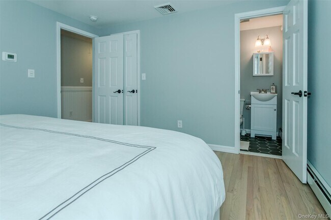 Building Photo - 1462 NY-17A