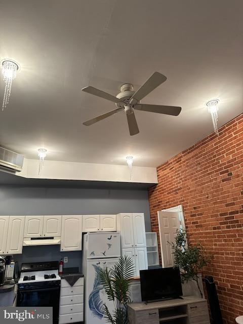 Building Photo - 1110 S Potomac St