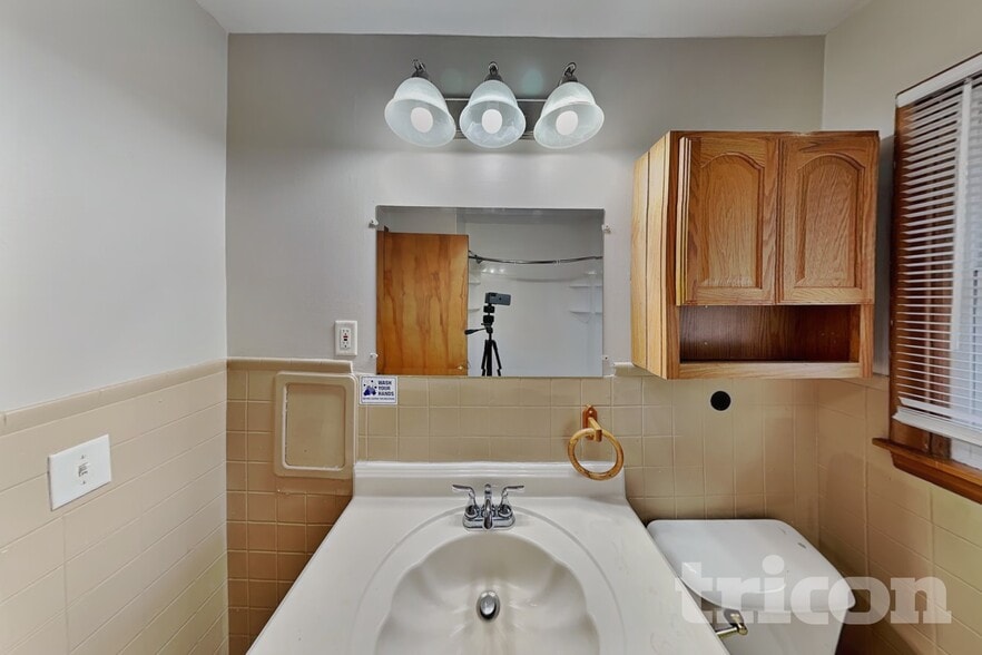 Building Photo - 3701 Woodbine Ln