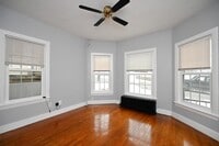 Building Photo - 6 Beacon St