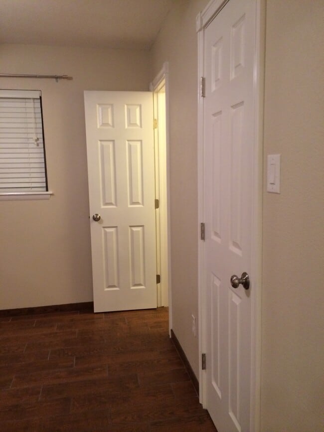 Building Photo - 6733 NW Compass Dr