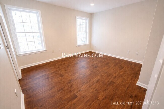 Building Photo - 33 Burleigh Rd