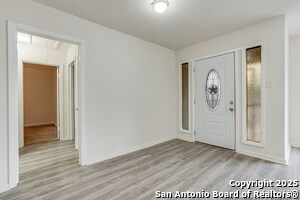 Building Photo - 811 Cottonwood Ave