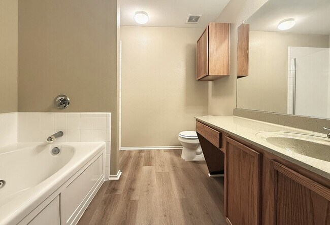 Building Photo - Coming Soon! 3 Bedroom, 2 bath open concept In Lancaster