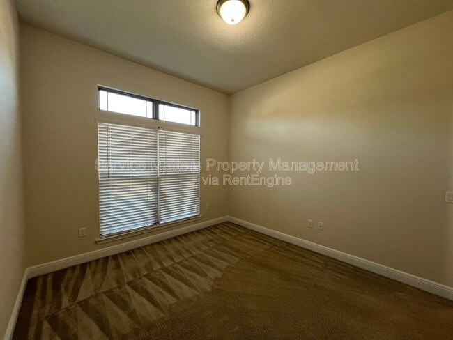 Building Photo - 7037 Season Dr