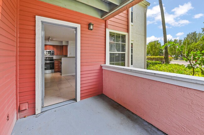 Building Photo - 1055 Crystal Way