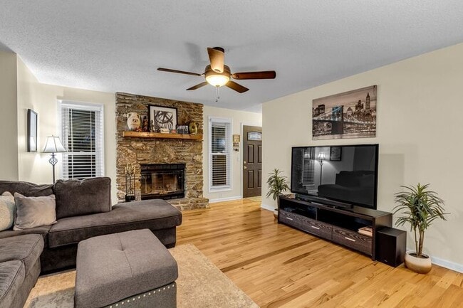 Building Photo - 921 Fitzpatrick Rd