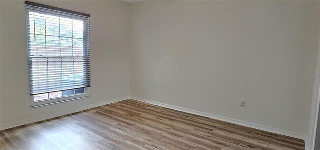 Building Photo - 2726 Penzance St