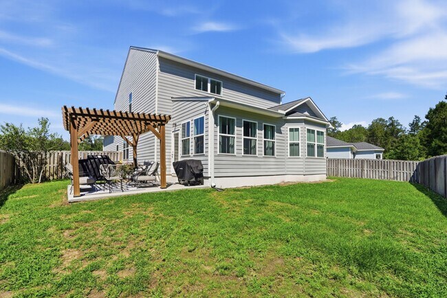 Building Photo - Magnolia Hill Home For Lease in Richmond Hill