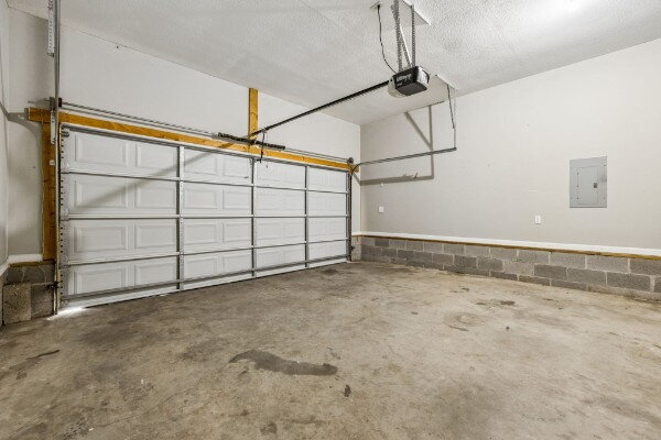 Building Photo - 254 Senator Dr