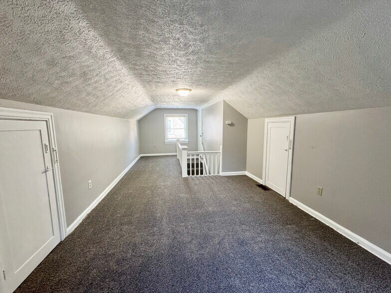Building Photo - 217 15th St NW