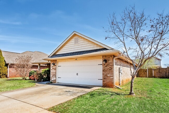 Building Photo - 607 Durbin Ln SW