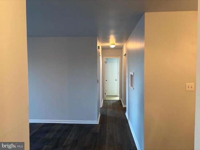 Building Photo - 9 DOVER HALL