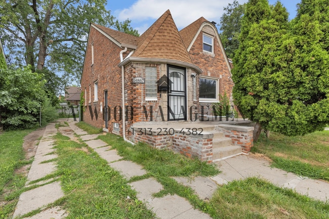Building Photo - 14867 Hubbell Ave