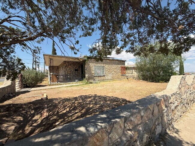 Building Photo - 3501 Taylor Ave