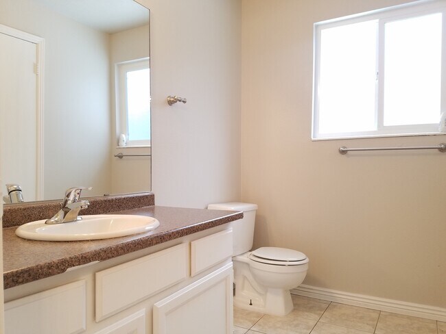 Building Photo - 7942 S Chadbourne Dr