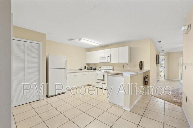 Building Photo - 2774 Club Cortile Cir