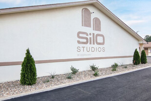 Building Photo - Silo Studios