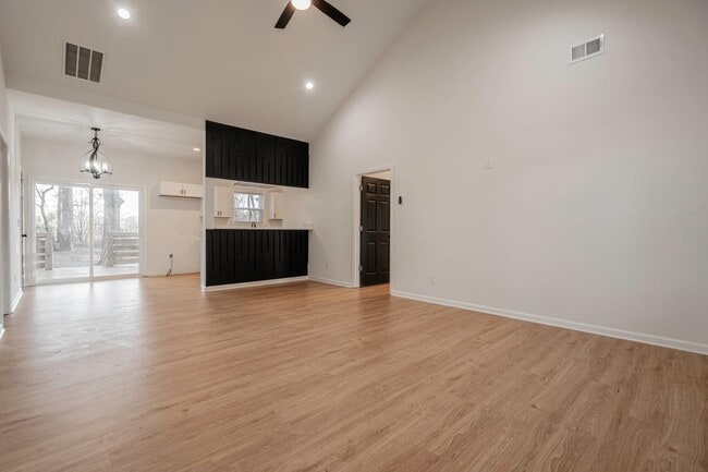 Building Photo - 216 Acie Ave