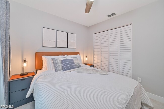 Building Photo - 6386 Royal Woods Dr
