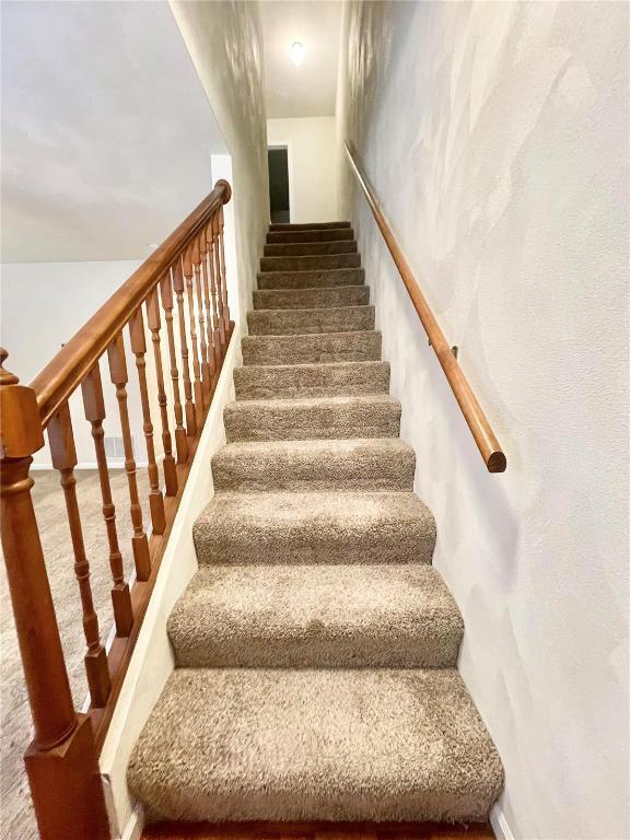 Building Photo - 525 Ponderosa Ave