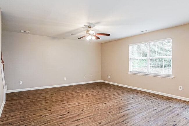 Building Photo - 676 Yorkshire Dr