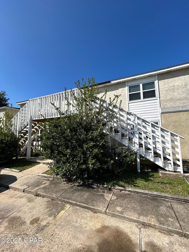 Building Photo - 3914 E 11th St