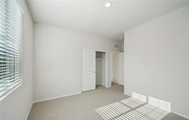 Building Photo - 40411 Via Cava
