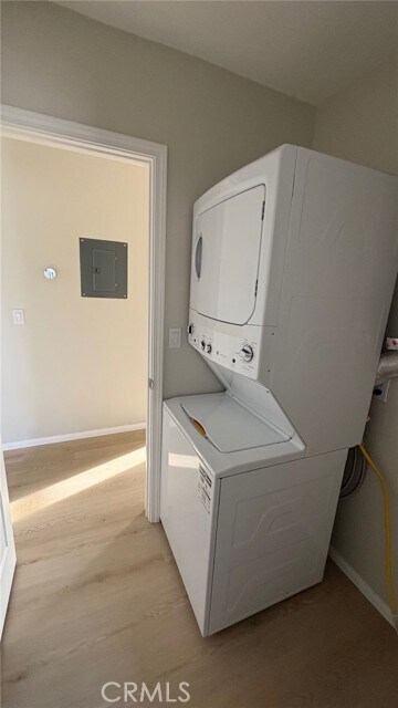 Building Photo - 314 S Broadway