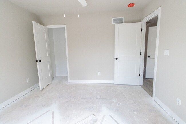 Building Photo - Brand New Construction on East Campus!