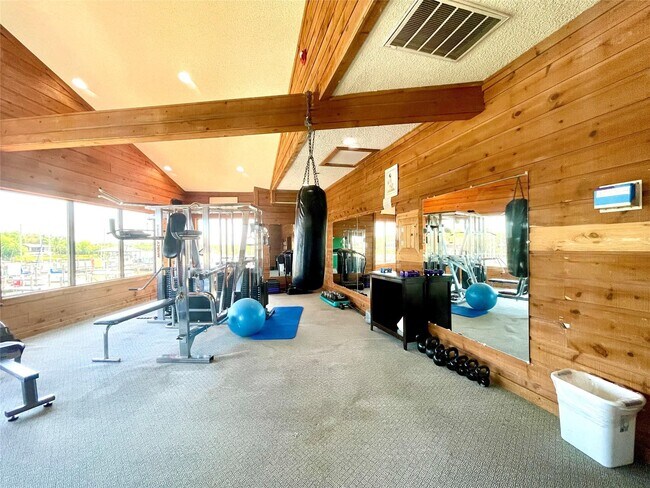 Building Photo - 793 Davis Rd