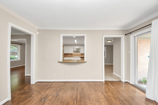 Building Photo - 4422 Nenana Dr