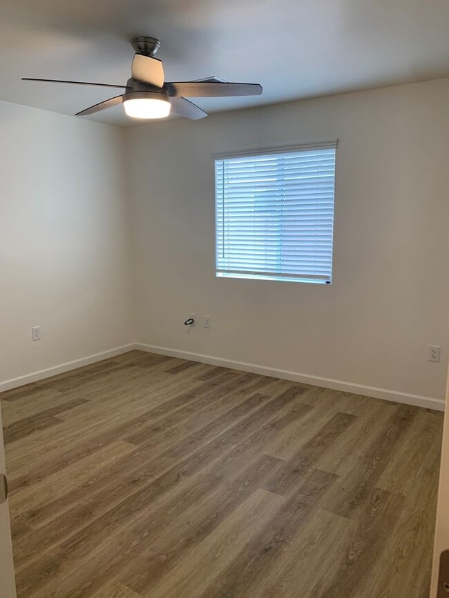 Building Photo - 2494 S Clovis Place-