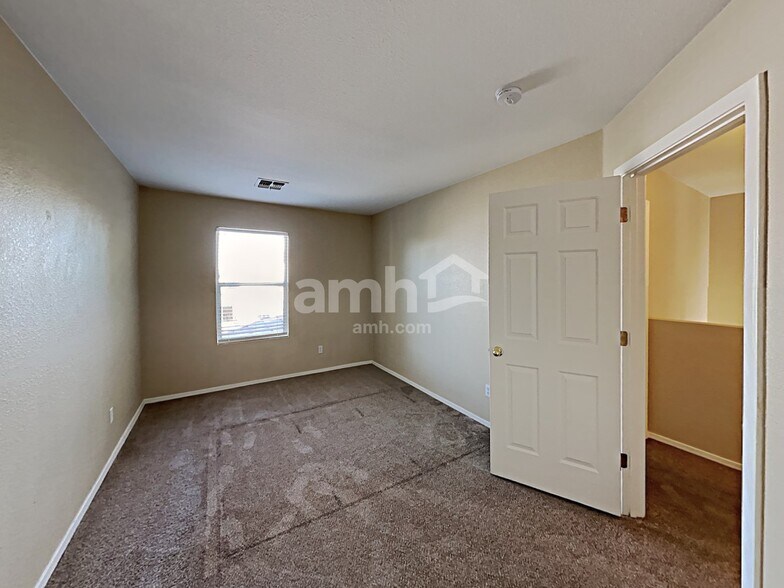 Building Photo - 360 E Atlas Cedar Pl