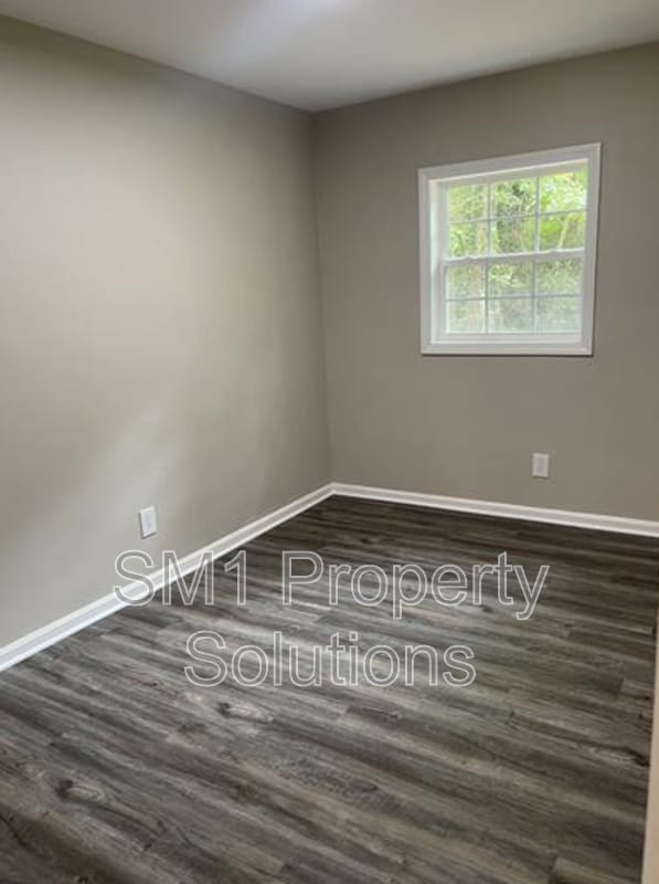 Building Photo - 104 Lawndale Ave