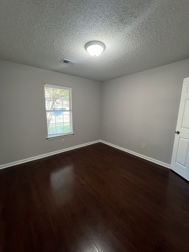 Building Photo - 9274 Charly Hill Ln